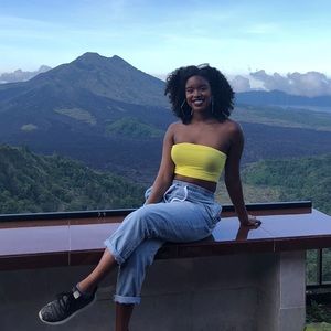 “Mom” Jeans w/ Elastic Waistband